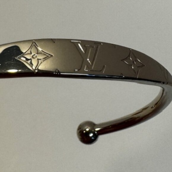Luis Vuitton Monogram Jonc Bracelet - Picture 2 of 5